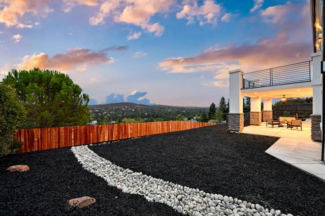 3271 Woodleigh Ln, Cameron Park, CA 95682