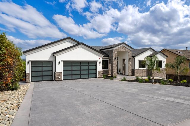 3271 Woodleigh Ln, Cameron Park, CA 95682