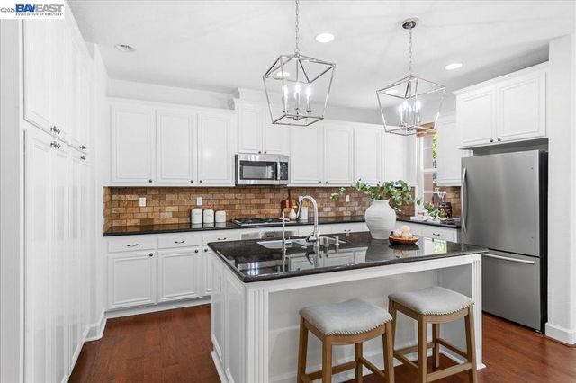 3373 Araldi Ln, Dublin, CA 94568