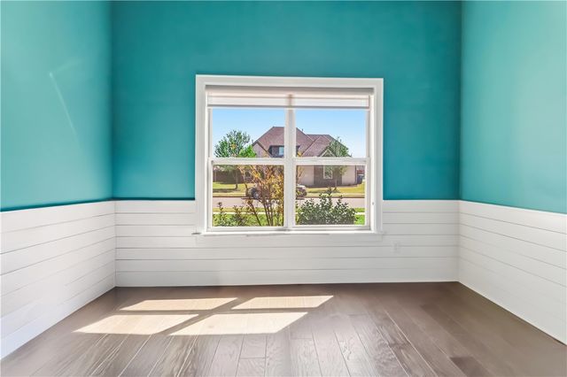 4606 SW Barton Street, Bentonville, AR 72713