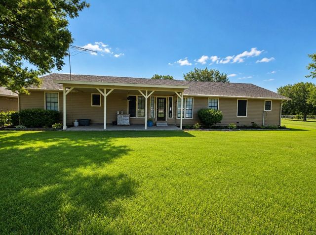214 County Rd 4870, Newark, TX 76071
