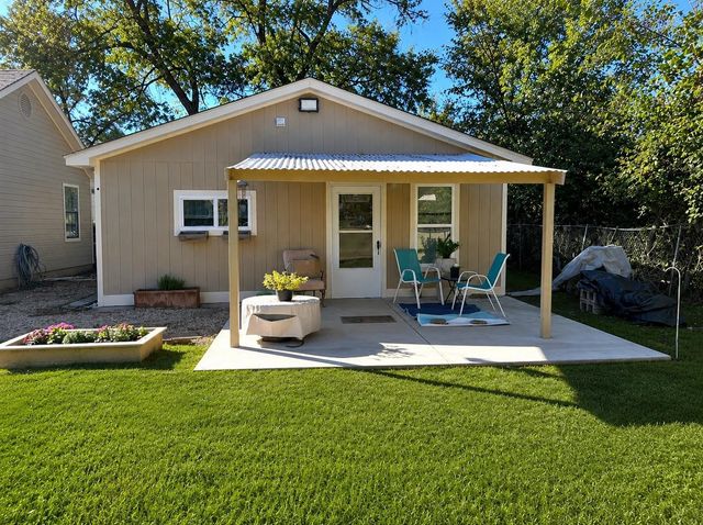 214 County Rd 4870, Newark, TX 76071