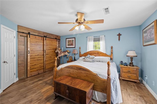 20628 Hillcrest Drive, Springdale, AR 72764