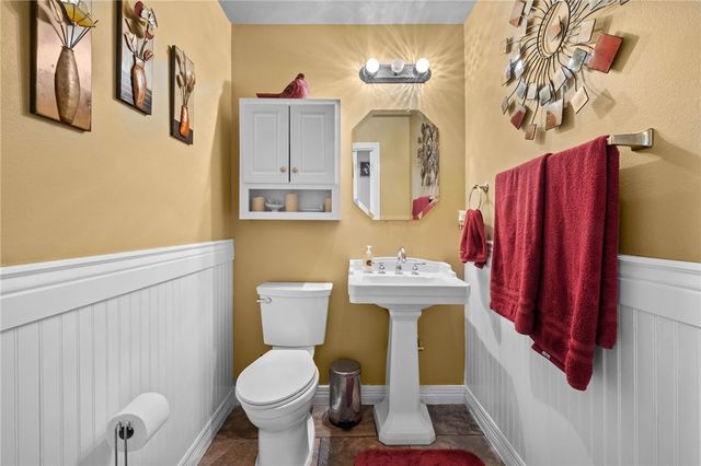 20628 Hillcrest Drive, Springdale, AR 72764