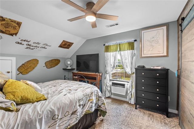20628 Hillcrest Drive, Springdale, AR 72764