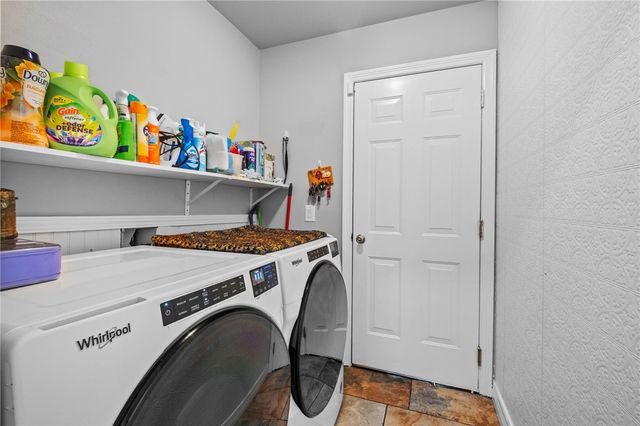 20628 Hillcrest Drive, Springdale, AR 72764