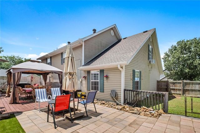 20628 Hillcrest Drive, Springdale, AR 72764