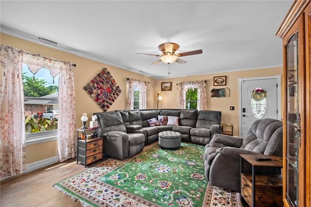 20628 Hillcrest Drive, Springdale, AR 72764