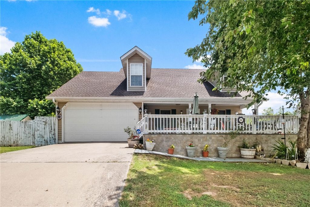 20628 Hillcrest Drive, Springdale, AR 72764