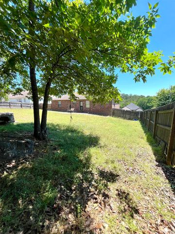 1402 Roes Rdg, Heber Springs, AR 72543