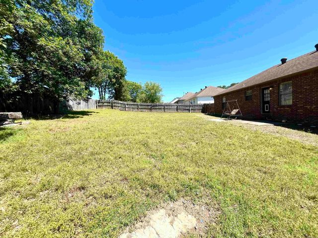 1402 Roes Rdg, Heber Springs, AR 72543