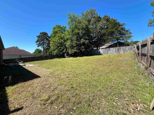 1402 Roes Rdg, Heber Springs, AR 72543