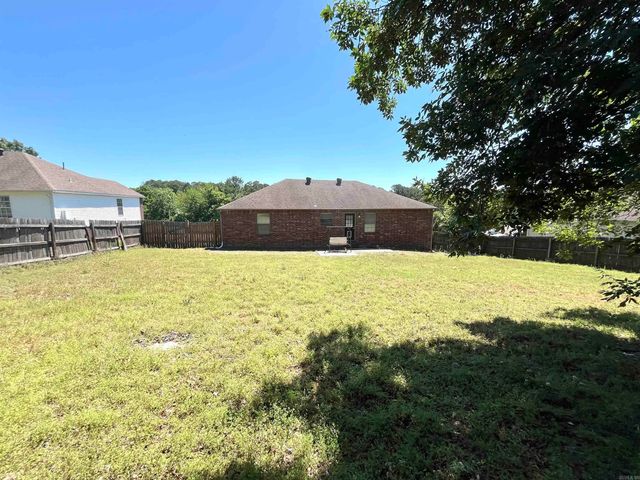 1402 Roes Rdg, Heber Springs, AR 72543