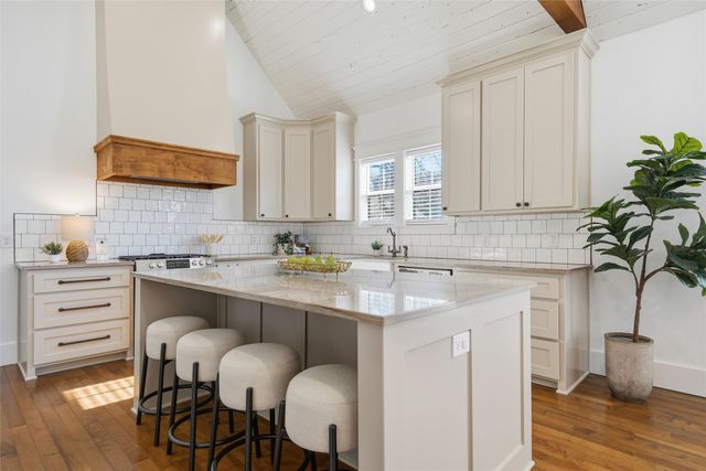 2108 Fort Avenue, Waco, TX 76707