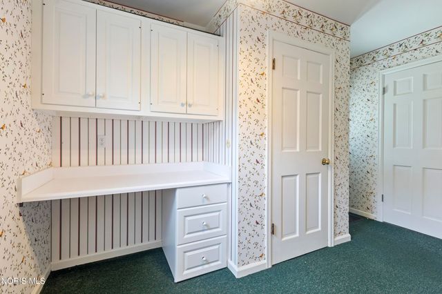 3905 Hillandale Road, East, Ottawa Hills, OH 43606