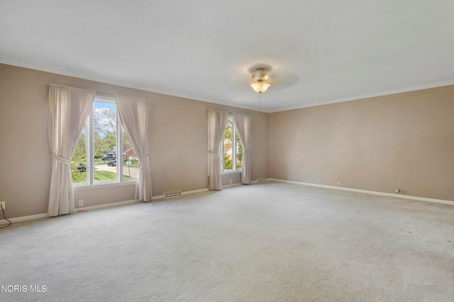 3905 Hillandale Road, East, Ottawa Hills, OH 43606