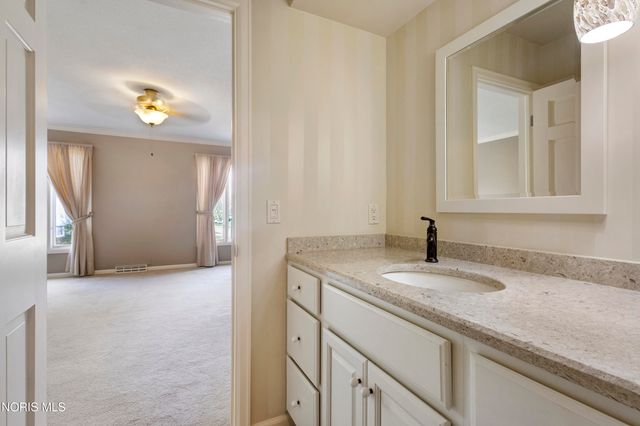 3905 Hillandale Road, East, Ottawa Hills, OH 43606