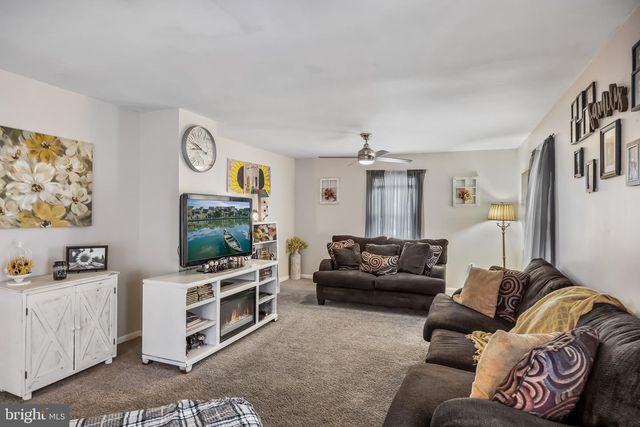 2276 WINSLOW RD, Williamstown, NJ 08094