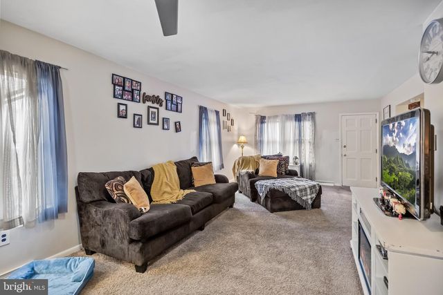 2276 WINSLOW RD, Williamstown, NJ 08094