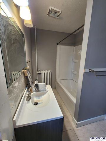 4524 N 21 Street, Omaha, NE 68110