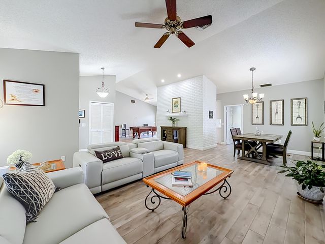 16751 Redwood Way, Weston, FL 33326