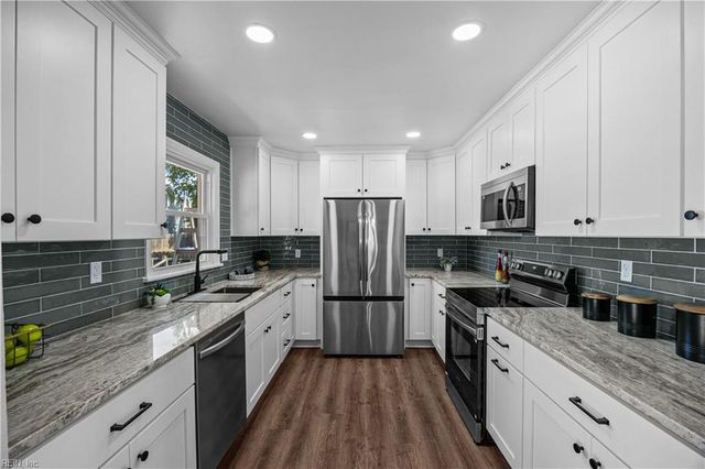 1513 Sagewood DR, Virginia Beach, VA 23455