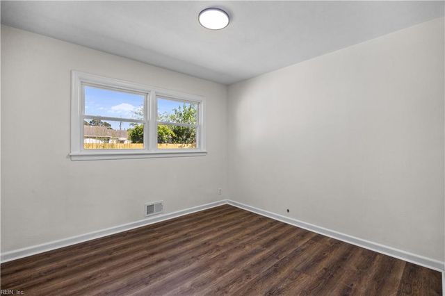 1513 Sagewood DR, Virginia Beach, VA 23455