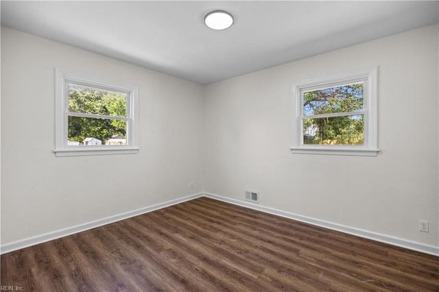 1513 Sagewood DR, Virginia Beach, VA 23455