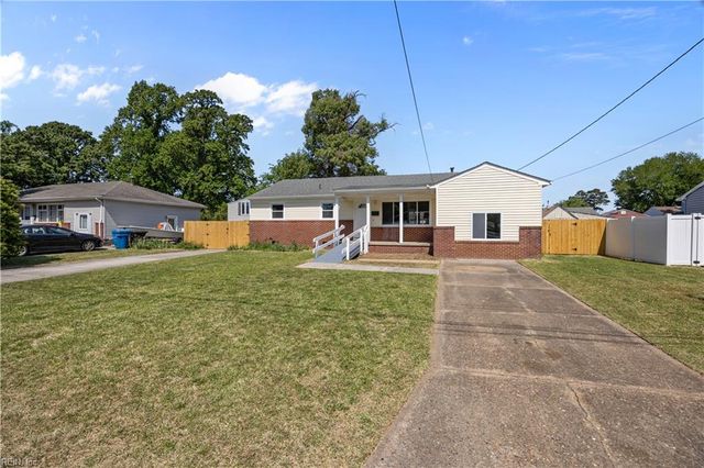 1513 Sagewood DR, Virginia Beach, VA 23455