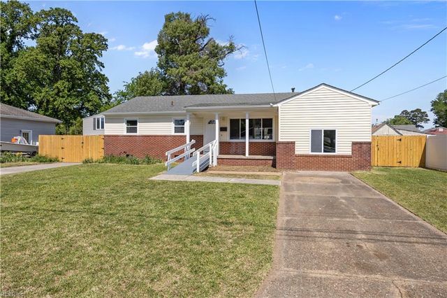 1513 Sagewood DR, Virginia Beach, VA 23455