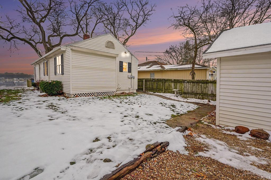 522 garfield Street, Osceola, IN 46561