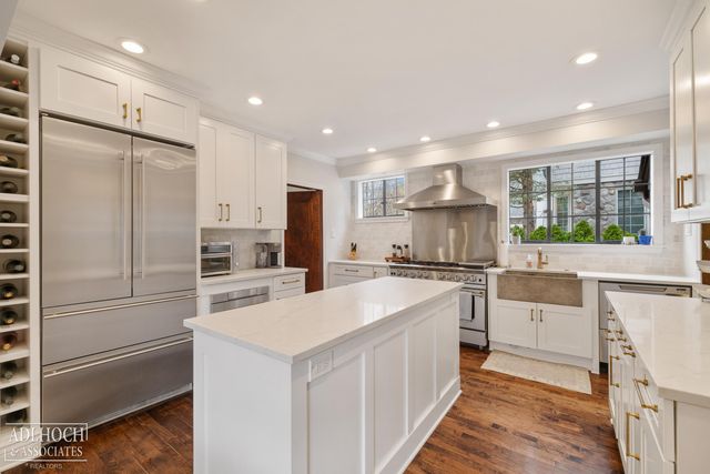 1006 Kensington Avenue, Grosse Pointe Park, MI 48230