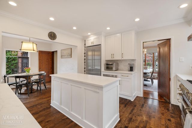 1006 Kensington Avenue, Grosse Pointe Park, MI 48230
