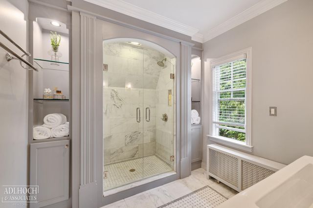 1006 Kensington Avenue, Grosse Pointe Park, MI 48230