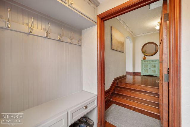 1006 Kensington Avenue, Grosse Pointe Park, MI 48230