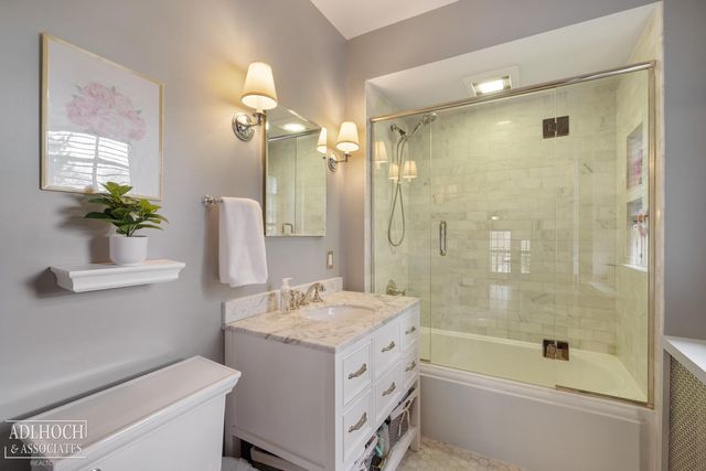 1006 Kensington Avenue, Grosse Pointe Park, MI 48230