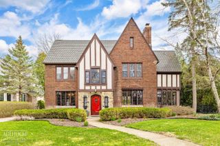 1006 Kensington Avenue, Grosse Pointe Park, MI 48230