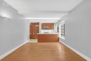 333 E 43rd Street # 705, New York City, NY 10017