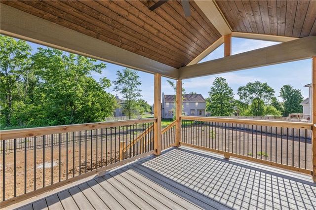 20755 Emerald Street, Spring Hill, KS 66083