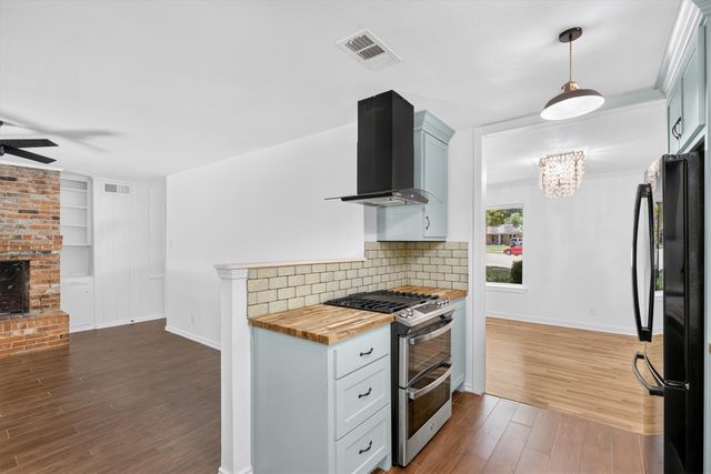 2103 Healey Drive, Dallas, TX 75228