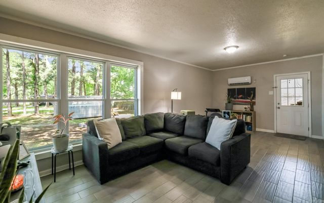 14028 Sardis Rd, Shannon Hills, AR 72103