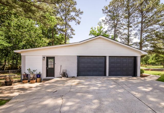 14028 Sardis Rd, Shannon Hills, AR 72103