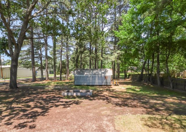 14028 Sardis Rd, Shannon Hills, AR 72103