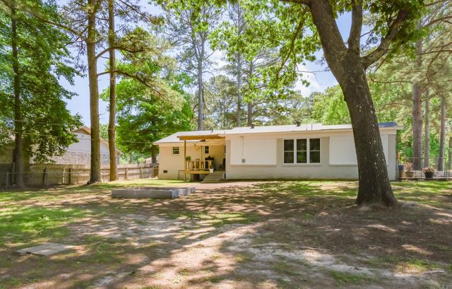 14028 Sardis Rd, Shannon Hills, AR 72103
