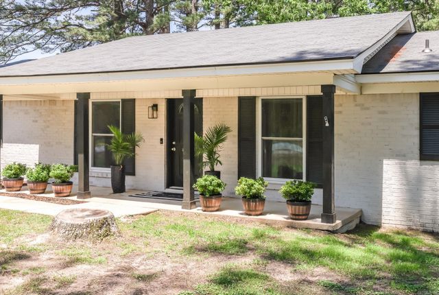 14028 Sardis Rd, Shannon Hills, AR 72103