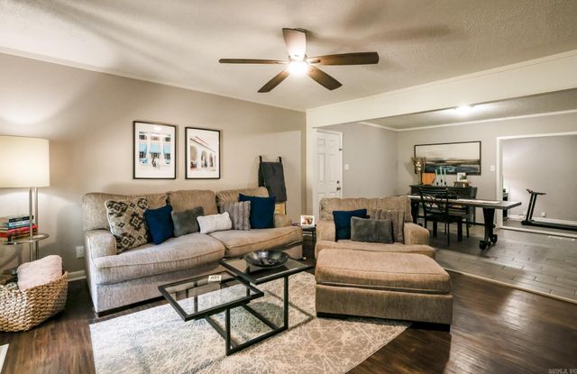 14028 Sardis Rd, Shannon Hills, AR 72103