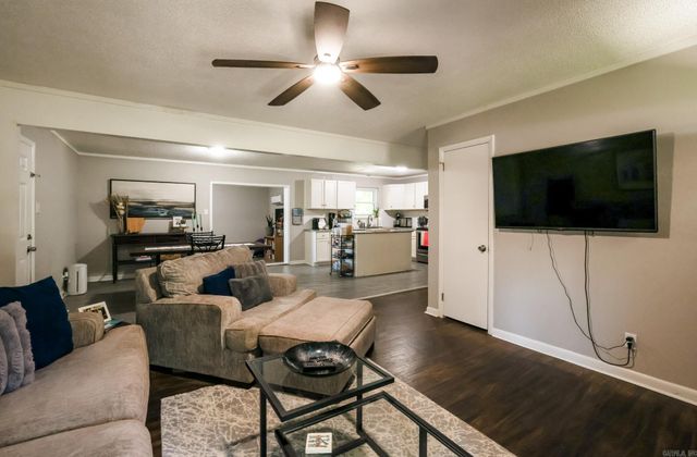 14028 Sardis Rd, Shannon Hills, AR 72103