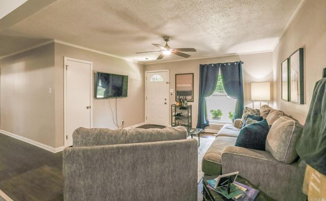 14028 Sardis Rd, Shannon Hills, AR 72103