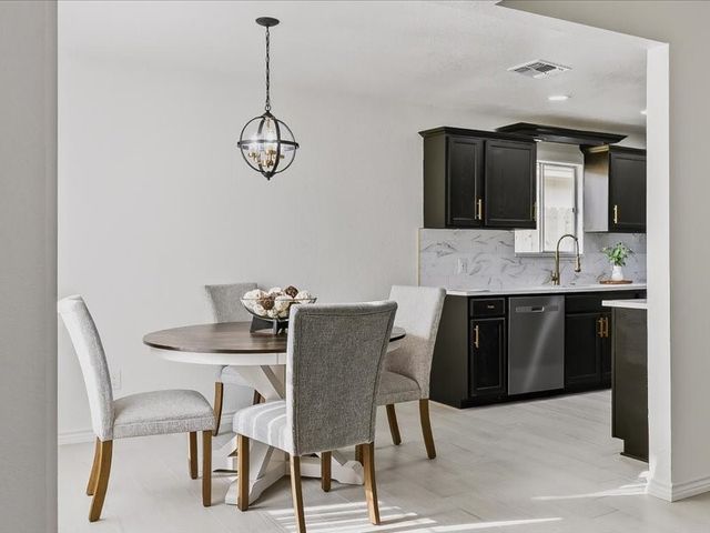 5606 Palo Blanco St, Corpus Christi, TX 78417