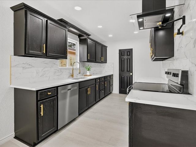 5606 Palo Blanco St, Corpus Christi, TX 78417